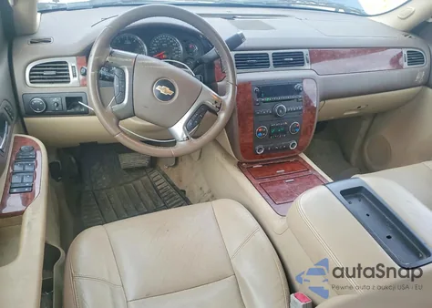 2009 Chevrolet Tahoe C1500 Ltz z USA, uszkodzony, nr VIN 1GNFC33J59R143260